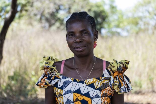 Zounga-Raza Reine est cultivatrice et membre du groupement « Association Aide aux Orphelins et Enfants Vulnérables » appuyé par le projet RELSUDE ©Christian Moïse Nzengue