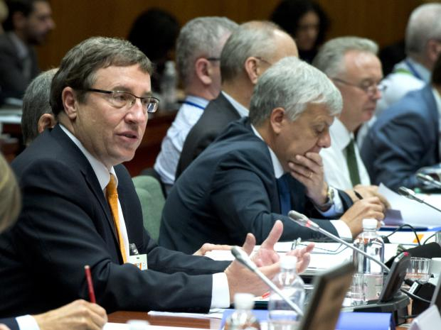 UNEP Head Achim Steiner addresses the EU Environment Council. Image Copyright, Council of the EU