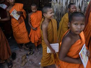 Children on an EU-funded learning programme in Cambodia