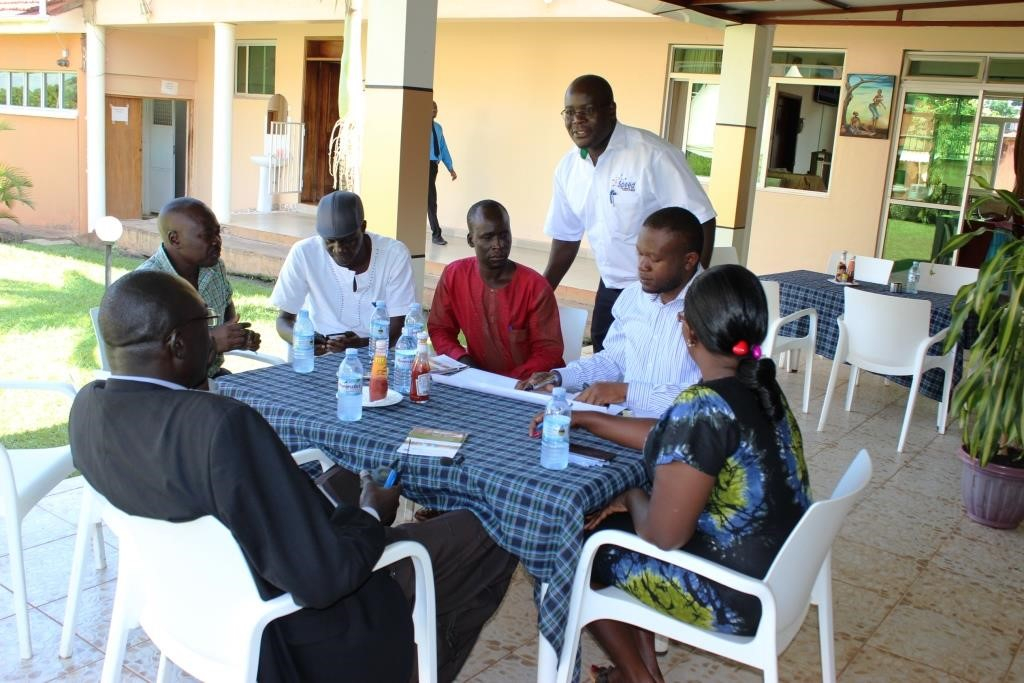 Inter-district group work to generate experiences that can inform policy engagement on IRS