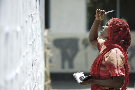 Women voting Tanzania