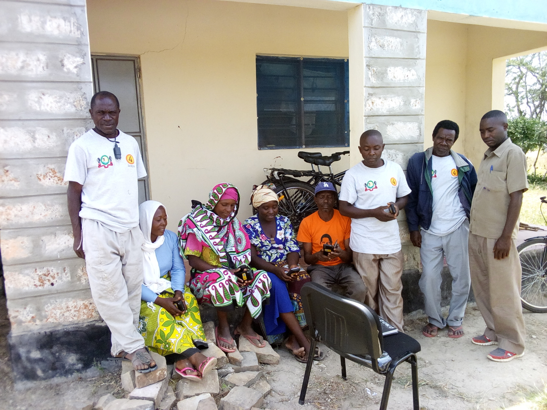 Community health volunteers of Kwale County with the mobiles to gather data for DHIS2 tracker