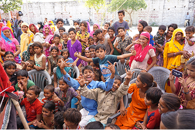 puppet show audience