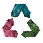 3 pairs of jeans compose the recycle sign